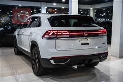 ڤۆڵکسواگن ئەتڵەس کرۆس سپۆرت